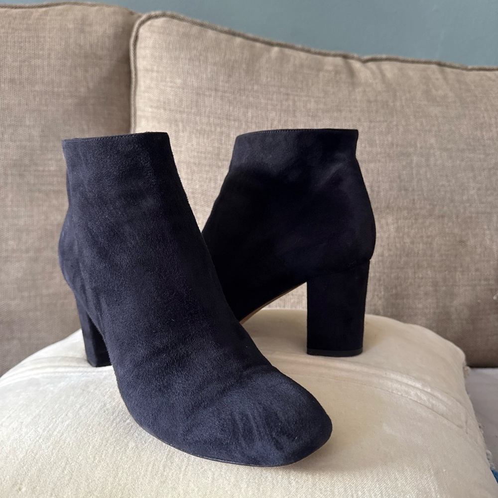 Loro Piana Women’s Black Suede Block Heel Ankle Boots size 38
